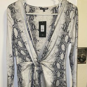 Fashion Nova - Snake Skin deep V dress